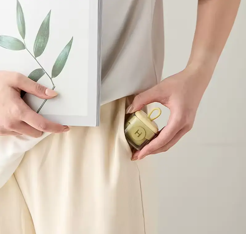 🔥HOT SALE NOW- Last Day Sale-90% OFF-- Portable Lint Roller